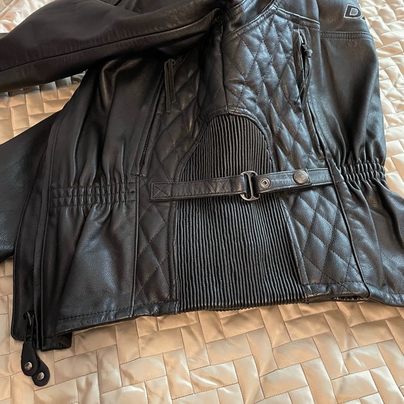 Harley Davidson woman’s leather riding jacket - Picture 3 of 8